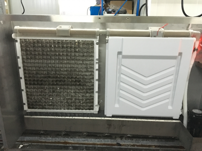 Raffreddamento a aria della macchina 60kg della macchina per ghiaccio del blocchetto di acciaio inossidabile R401A 18